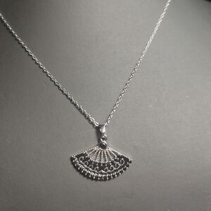 Elegant Silver Fan Pendant Necklace